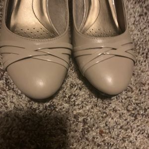 Tan wedges